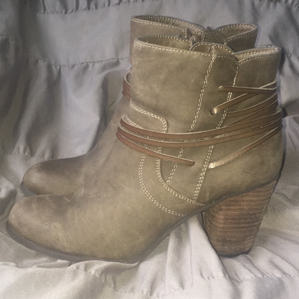 MADDEN GIRL BROWN ANKLE BOOTIES